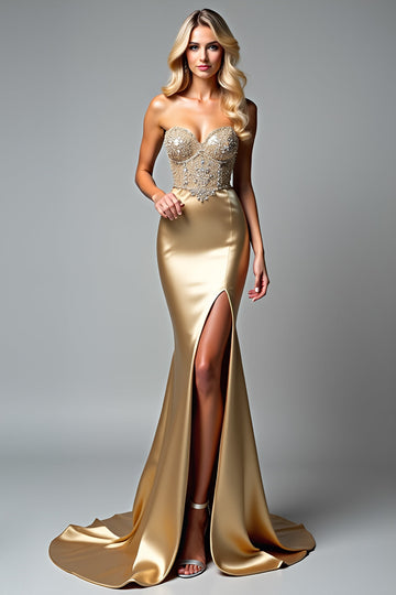 Robe de bal sirène perlée sans bretelles dorées avec fente